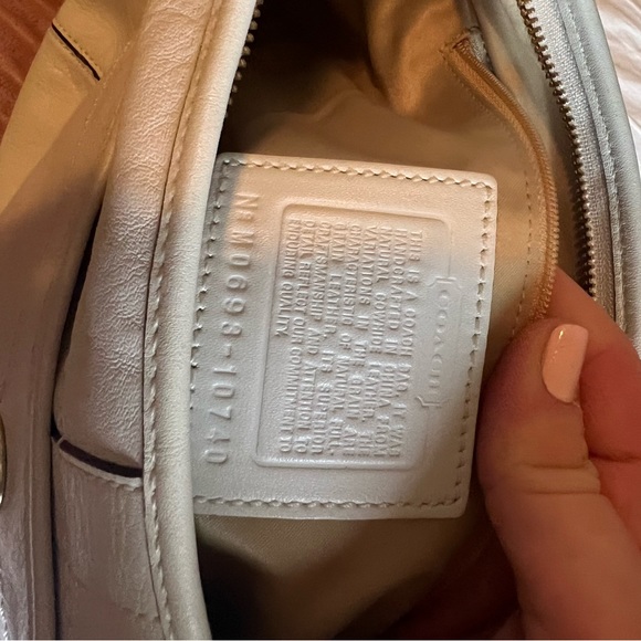 Limited edition white COACH bag! - Picture 6 of 8